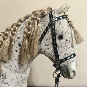 American Girl "Saige's horse" Picasso retired 2013